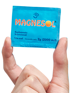 Magnesol Clásico en una mano